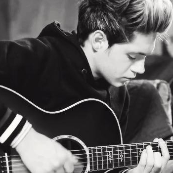 Niall Horan Niall Horan, Slow Hands, Beginner Piano