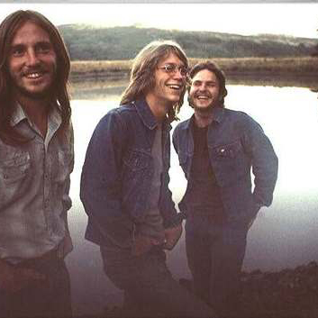 America America, Ventura Highway, Piano