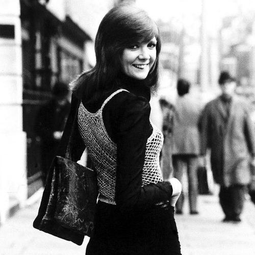Cilla Black Cilla Black, Alfie, Melody Line, Lyrics & Chords